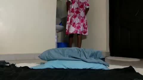 Snapshot of queen_asha chatting on 12.14.24 queen_asha online show from 12.14.24