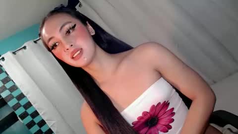 Snapshot of queen_danaya chatting on 04.21.26 queen_danaya online show from 04.21.26