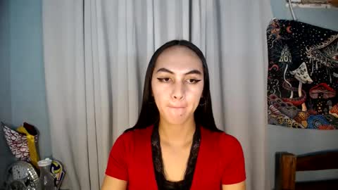 Snapshot of queen_danaya chatting on 06.25.26 queen_danaya online show from 06.25.26
