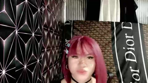 Snapshot of queen_elicktra chatting on 05.07.26 JOY online show from 05.07.26