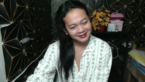 queen_ennah online show from 12.02.24