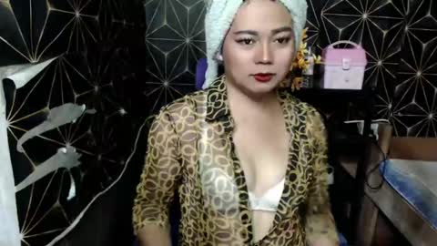 queen_ennah online show from 01.09.25
