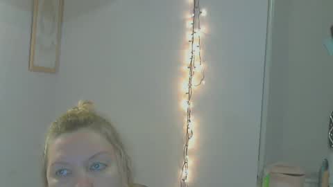 queen_jane8 online show from 12.26.24