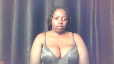 Snapshot of queen_melanine chatting on 02.15.26 QUEEN online show from 02.15.26