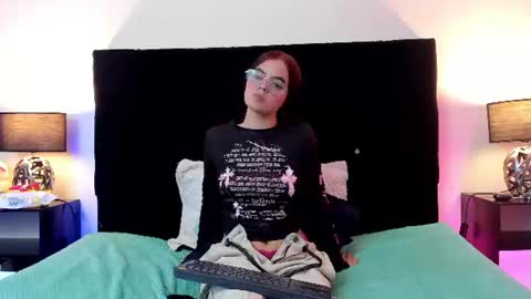 Snapshot of queen_misy chatting on 07.27.26 queen_misy online show from 07.27.26