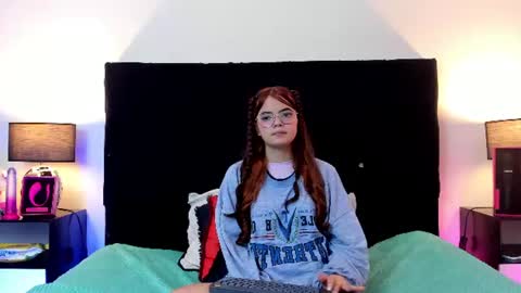 Snapshot of queen_misy chatting on 07.29.26 queen_misy online show from 07.29.26