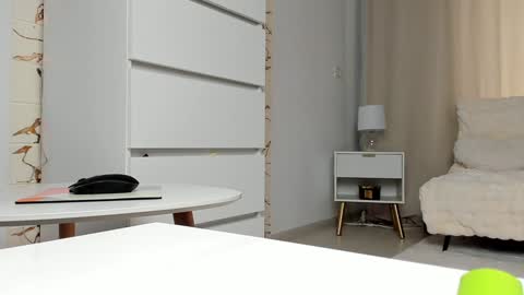 Snapshot of queen_of_deepthroat chatting on 01.21.25 queen_of_deepthroat online show from 01.21.25