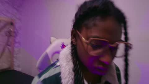   online show from 12.03.25