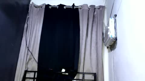 Snapshot of queen_samantha_1 chatting on 05.15.26 SAM online show from 05.15.26