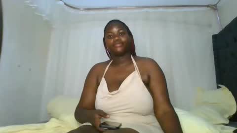 Snapshot of queen_sarafina chatting on 03.25.26 Queen Sara online show from 03.25.26