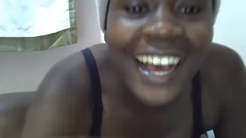 queen_sly online show from 10.17.25