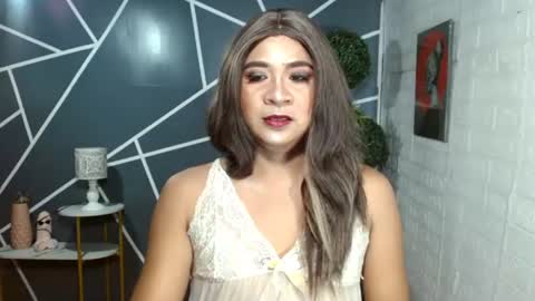 Snapshot of queen_tracy chatting on 06.12.26 queen_tracy online show from 06.12.26