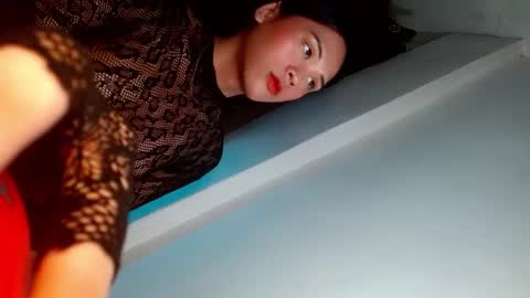 CALL ME YOUR QUEEN AIVY1 online show from 03.10.25