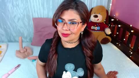 Queenamazon  online show from 10.27.25