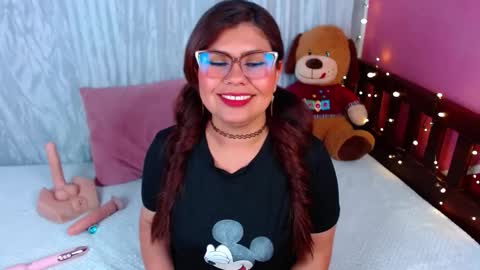 Queenamazon  online show from 10.28.25