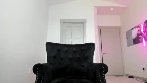 Queen Blaire online show from 01.07.25