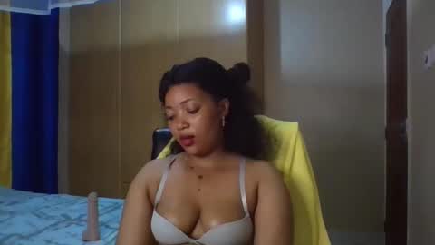 Queenbebony2 online show from 09.21.25