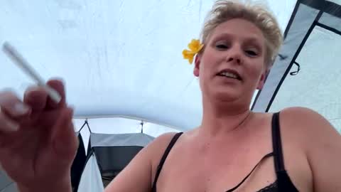 Snapshot of queenbeeangel chatting on 03.30.26 Angel online show from 03.30.26