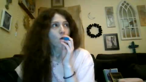 queencrimsonlvx online show from 07.07.26