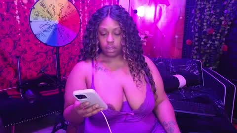 Snapshot of queencroze chatting on 04.07.26 Queen Cherise Roze online show from 04.07.26