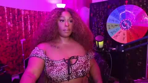 Snapshot of queencroze chatting on 06.17.26 Queen Cherise Roze online show from 06.17.26