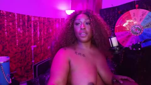 Snapshot of queencroze chatting on 06.20.26 Queen Cherise Roze online show from 06.20.26