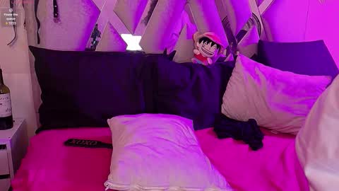 QUEENJEENN online show from 01.17.26