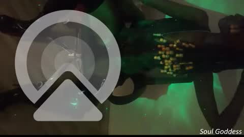 queenmaheliya online show from 12.22.25