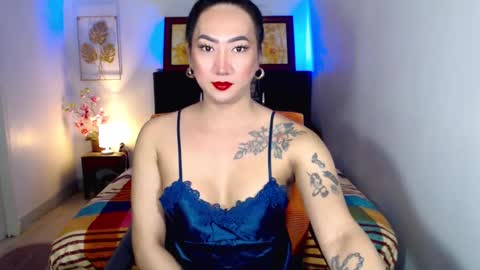 Snapshot of queenmistressts chatting on 02.23.25 QUEEN online show from 02.23.25