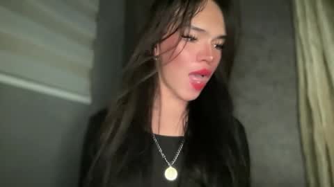 Snapshot of queenn_xxx chatting on 03.28.26 QUEEN online show from 03.28.26