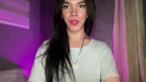 Snapshot of queenn_xxx chatting on 04.12.26 QUEEN online show from 04.12.26