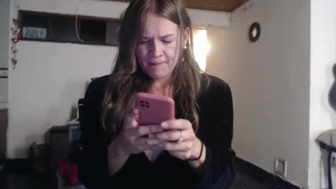Snapshot of queennicky88 chatting on 05.07.26 Nico online show from 05.07.26