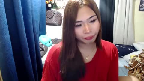 Snapshot of queenofcum169xx chatting on 01.12.25 Mikka online show from 01.12.25