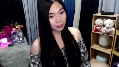 Snapshot of queenofcum169xx chatting on 05.04.26 Mikka online show from 05.04.26