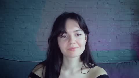 QueenOfModels online show from 11.14.25