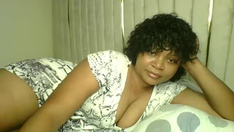 Snapshot of queenofsouls chatting on 12.23.24 . online show from 12.23.24