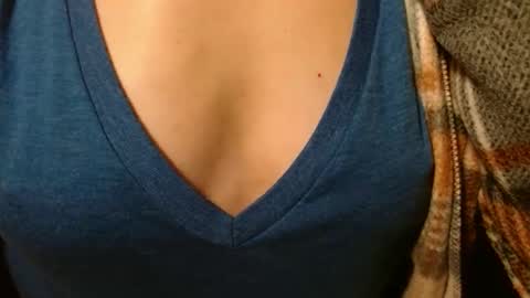 queenoftenderness online show from 03.31.26