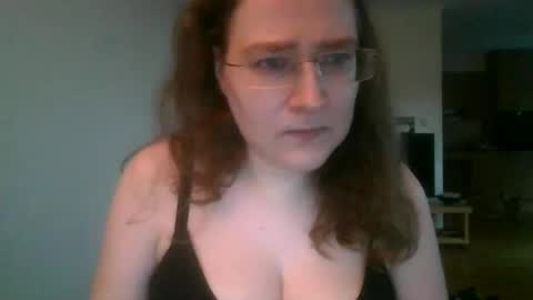 Snapshot of queenofthenights chatting on 06.24.26 queenofthenights online show from 06.24.26