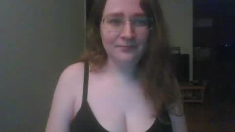 Snapshot of queenofthenights chatting on 06.26.26 queenofthenights online show from 06.26.26