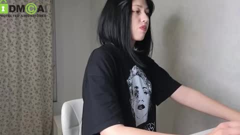 Snapshot of queenofwandss chatting on 09.15.25 follow my new insta online show from 09.15.25