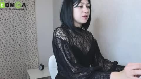 Snapshot of queenofwandss chatting on 09.17.25 follow my new insta online show from 09.17.25