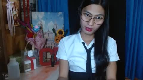queensteffi online show from 12.13.24