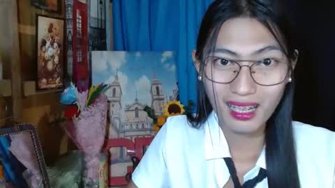 queensteffi online show from 12.19.24