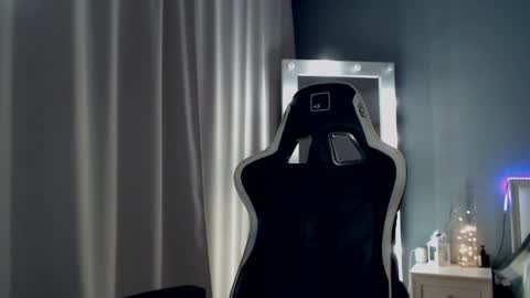 Queensy online show from 12.12.24