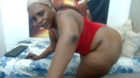 Snapshot of queenteex6993 chatting on 06.27.26 queenteex6993 online show from 06.27.26