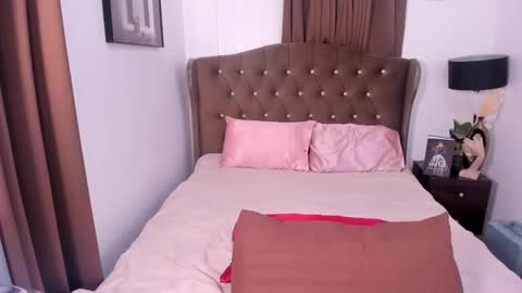 queenshasha and nathalie online show from 01.16.25