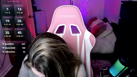 Snapshot of queenx_lexy chatting on 01.12.25 queenx_lexy online show from 01.12.25