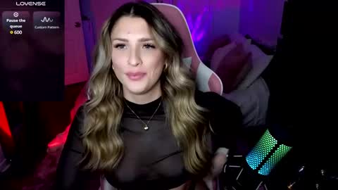 Snapshot of queenx_lexy chatting on 01.22.25 queenx_lexy online show from 01.22.25