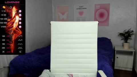 Anna online show from 10.14.25