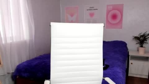 Anna online show from 10.15.25